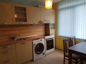 1 chambre Hadji Dimitar, Sofia 6