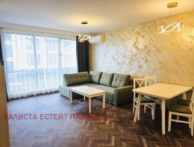 2-стаен град Пловдив, Христо Смирненски