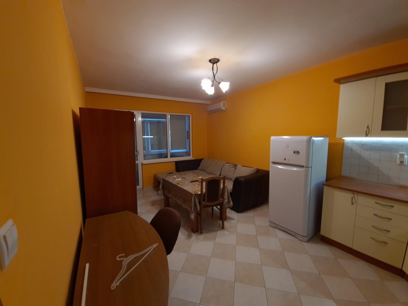 В оренду  1 спальня Пловдив , Тракия , 50 кв.м | 66490954 - зображення [2]