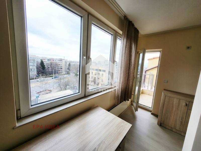 Дава под наем 3-СТАЕН, гр. София, Оборище, снимка 10 - Апартаменти - 54189579