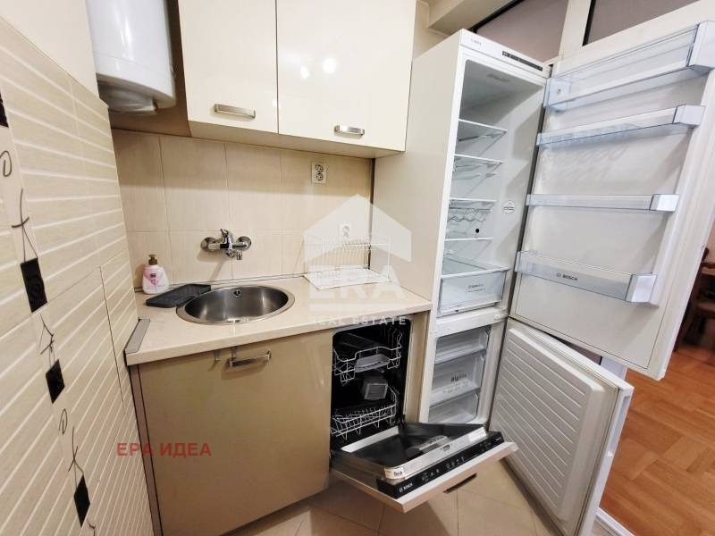 Дава под наем 3-СТАЕН, гр. София, Оборище, снимка 6 - Апартаменти - 54189579