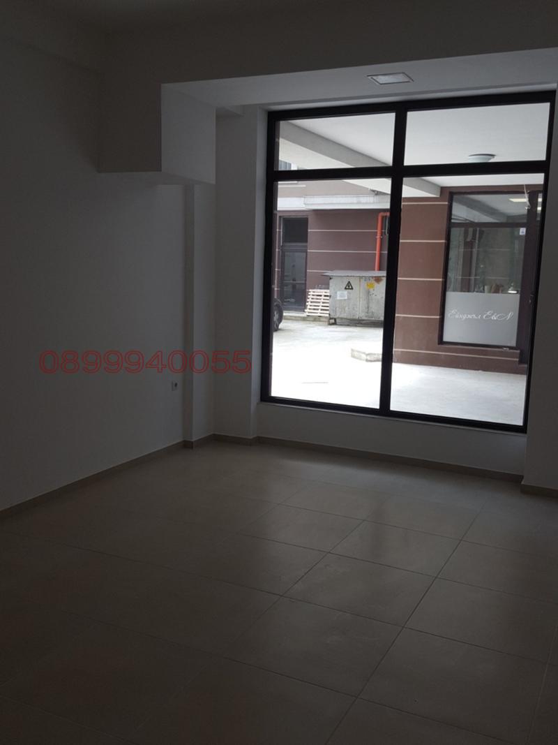 Дава под наем МАГАЗИН, гр. Варна, Левски 1, снимка 4 - Магазини - 52785209