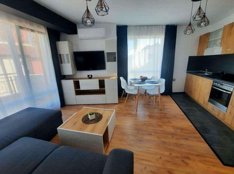 Til leie  2 soverom Burgas , Sarafovo , 88 kvm | 72328609 - bilde [2]