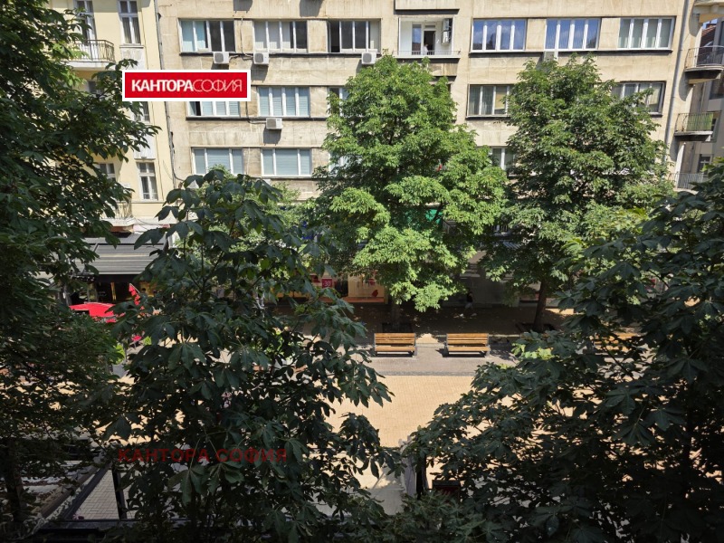 Дава под наем  2-стаен град София , Център , 87 кв.м | 39795405