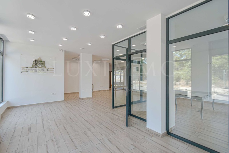 Дава под нем  Магазин, град София, Зона Б-19 • 2 350 € • ID 68738083 — holmes.bg - [1] 