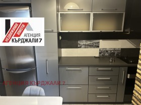 3 спаваће собе Вазрожденци, Карджали 6