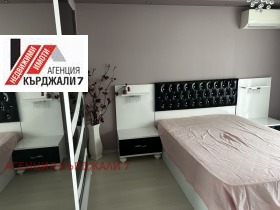 3 спаваће собе Вазрожденци, Карджали 8