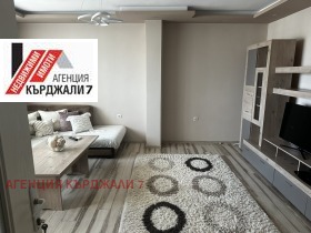 3 спаваће собе Вазрожденци, Карджали 2
