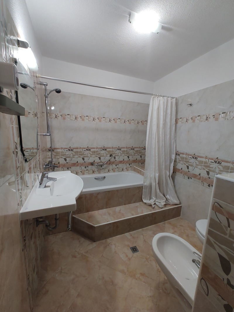 A louer  2 chambres Sofia , Izgrev , 102 m² | 99478651 - image [9]