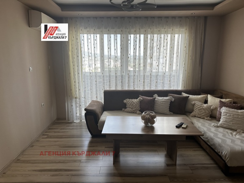 K pronájmu  3 ložnice Kardžali , Vazroždenci , 95 m2 | 75958353