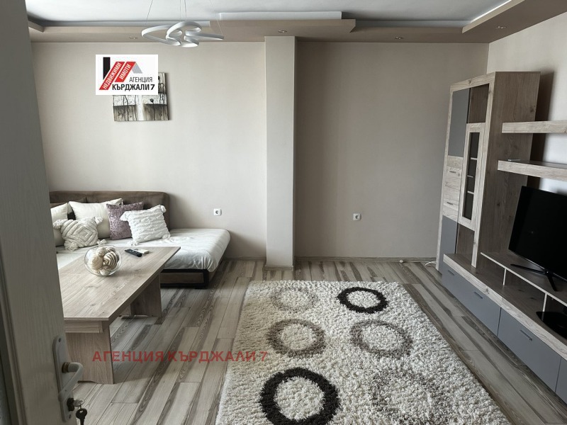 K pronájmu  3 ložnice Kardžali , Vazroždenci , 95 m2 | 75958353 - obraz [2]