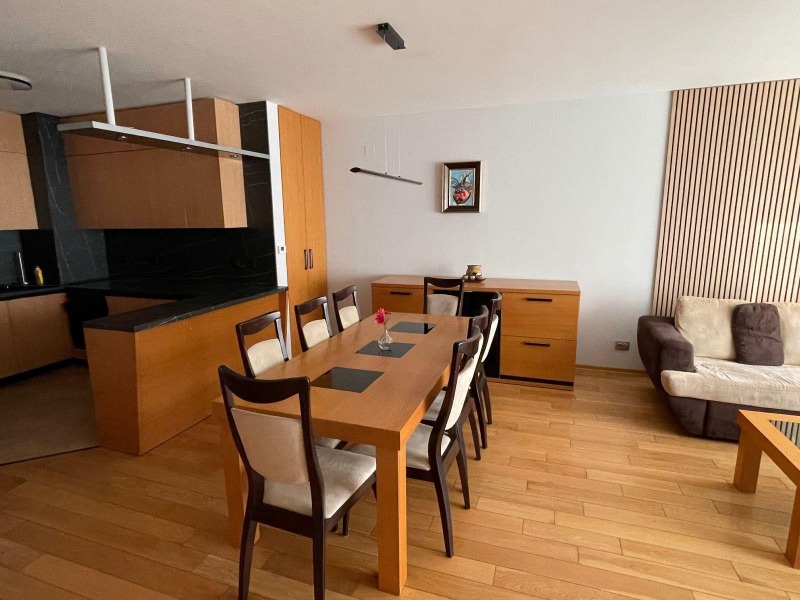 Kiadó  2 hálószobás Sofia , Vitosa , 130 négyzetméter | 22392588