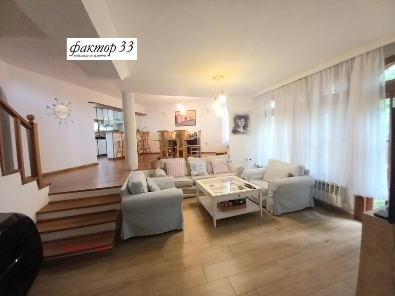 K pronájmu  Dům Sofia , v.z.Amerikanski kolež , 240 m2 | 96637959 - obraz [3]