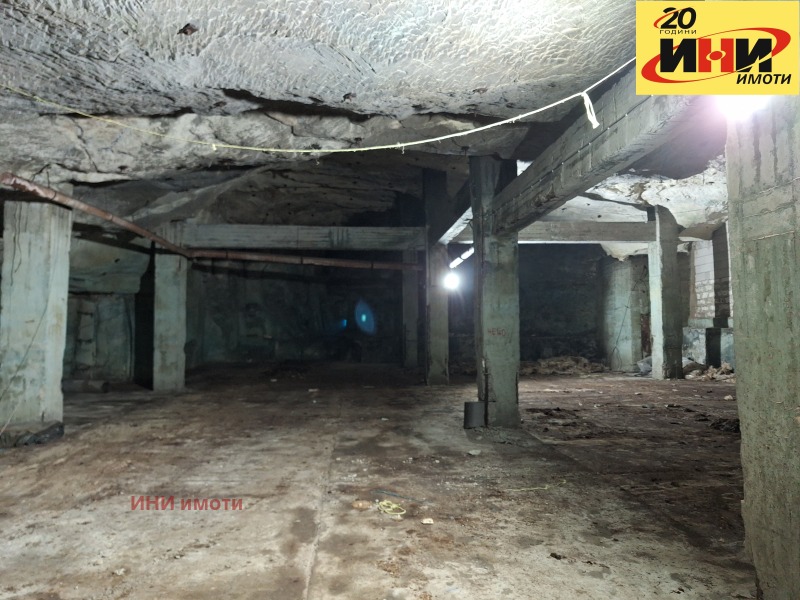 Дава под наем  Склад област Русе , с. Красен , 900 кв.м | 32674608