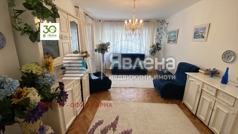 Te huur  3+ slaapkamer Varna , Gratska machala , 108 m² | 29543419