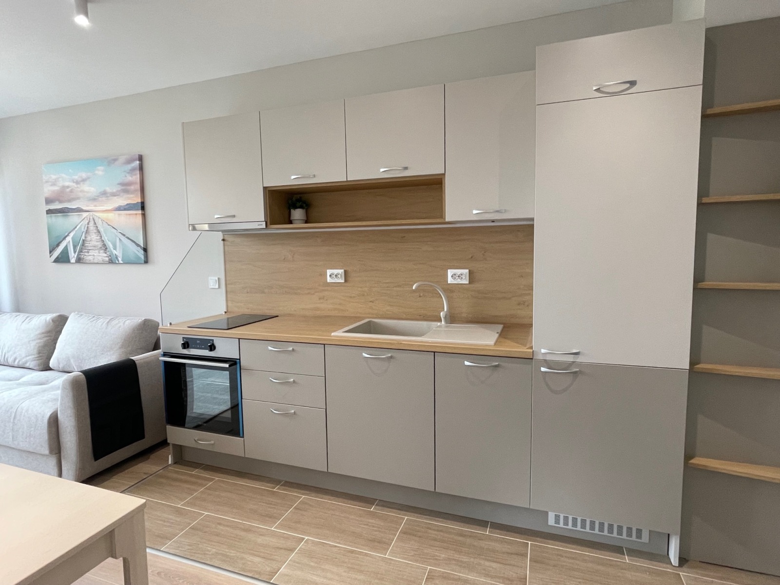 Дава под наем 2-СТАЕН, гр. София, Оборище, снимка 2 - Апартаменти - 53716572