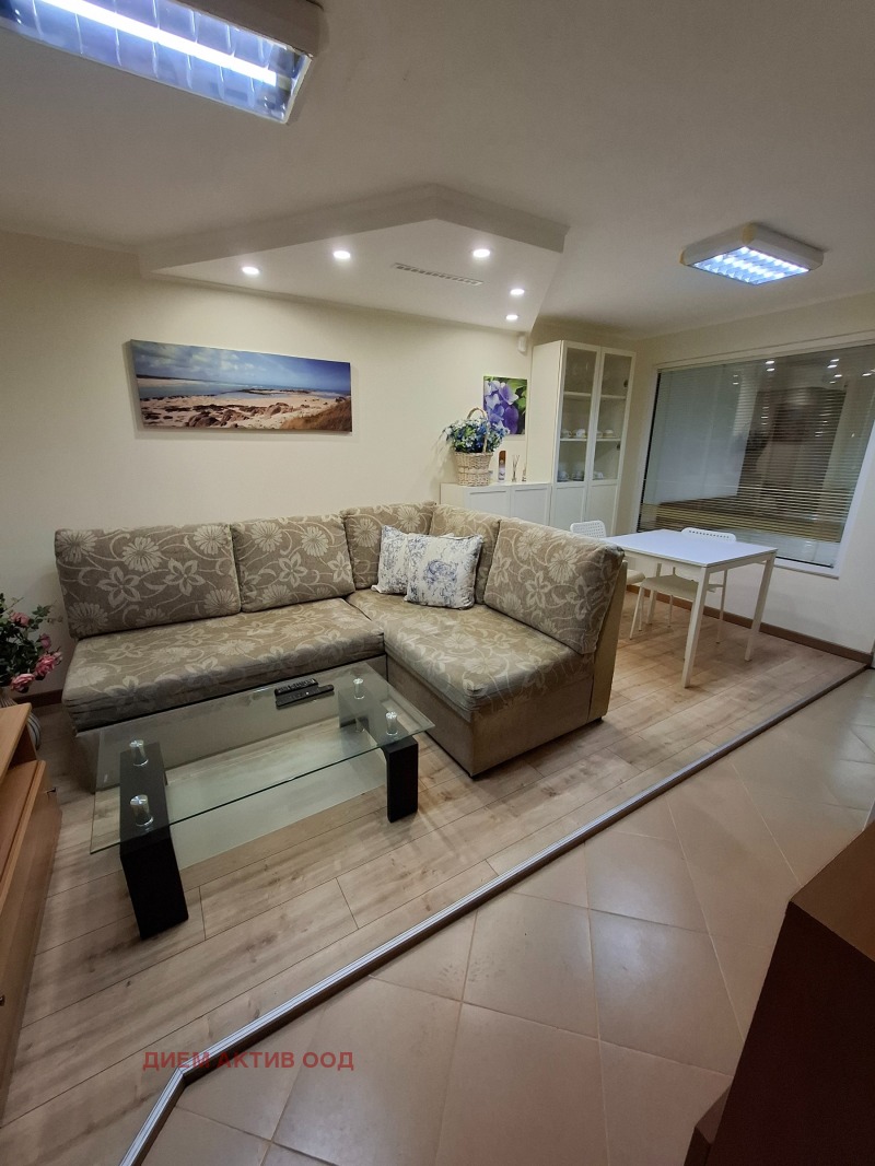 Дава под Наем 2-СТАЕН в град София, Гео Милев - 45 кв.м / 550 € » 1 075.71 лв., ДИЕМ АКТИВ ООД