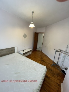 Studio Geo Milev, Sofia 10
