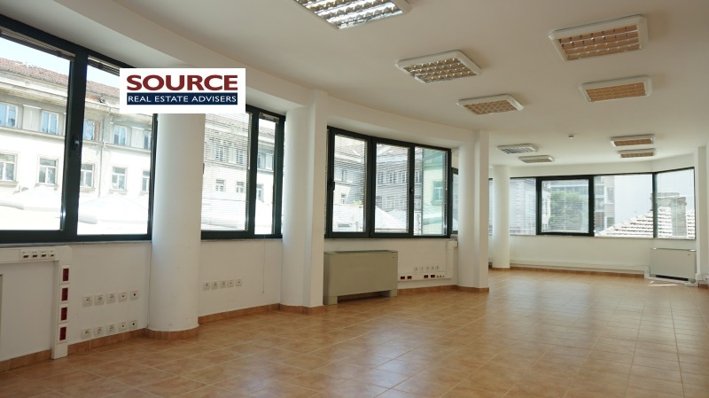 Da affittare  Ufficio Sofia , Tsentar , 870 mq | 83095382