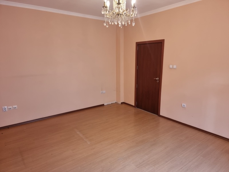 Te huur  Kantoor Sofia , Tsentar , 150 m² | 60101381 - afbeelding [12]