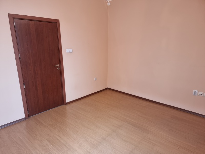 Te huur  Kantoor Sofia , Tsentar , 150 m² | 60101381 - afbeelding [11]