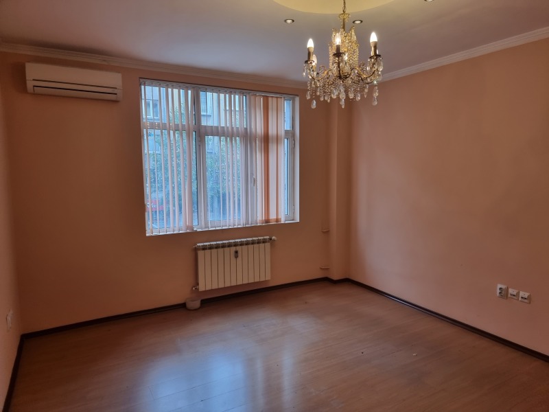 Te huur  Kantoor Sofia , Tsentar , 150 m² | 60101381 - afbeelding [7]