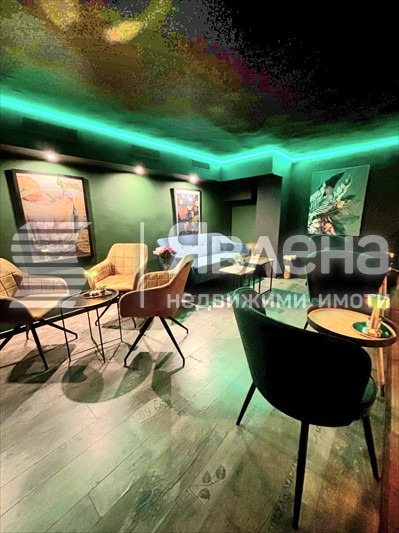 Vuokrattavana  Baari; Kahvila Varna , Tsentar , 70 neliömetriä | 91440560 - kuva [2]