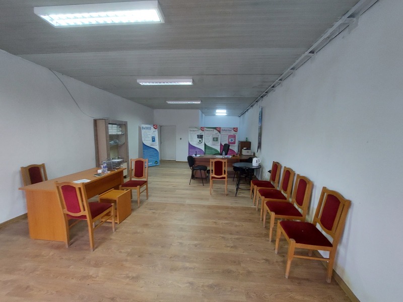 Дава под наем СКЛАД, гр. Горна Оряховица, област Велико Търново, снимка 4 - Складове - 52603069