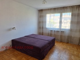 3-стаен град София, Слатина 9