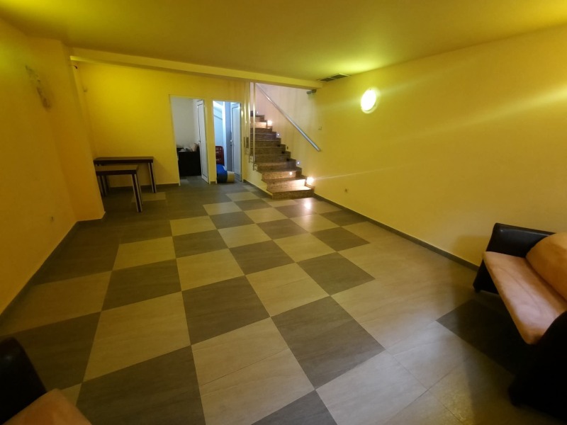 Дава под наем  Офис град Пловдив , Младежки Хълм , 94 кв.м | 28409577 - изображение [8]