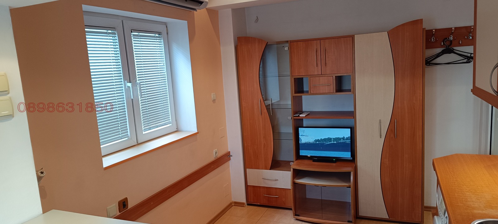 Дава под наем АТЕЛИЕ, ТАВАН, гр. София, Център, снимка 3 - Апартаменти - 53696588