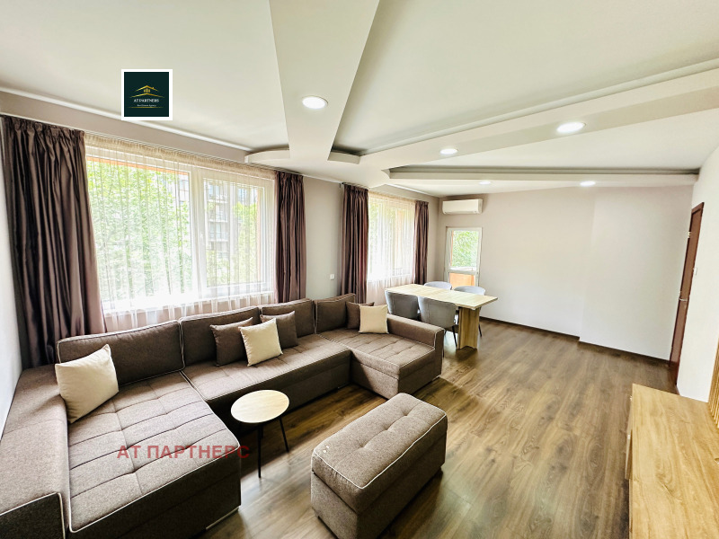 A louer  2 chambres Sofia , Tsentar , 100 m² | 52409562