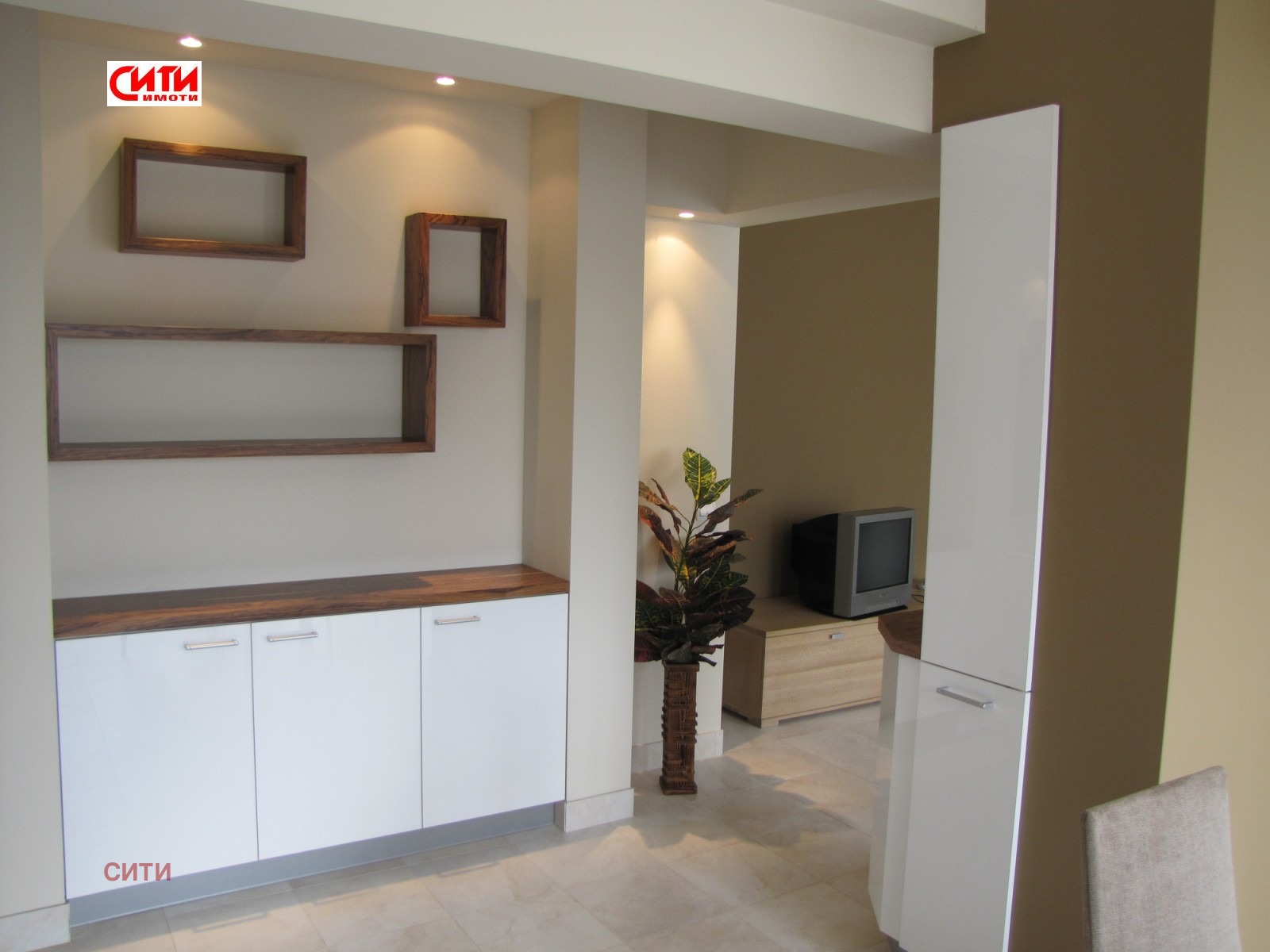 Дава под наем 3-СТАЕН, гр. Стара Загора, Център, снимка 2 - Апартаменти - 53667584