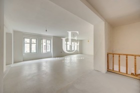 МАГАЗИН, 251 m2