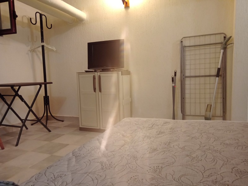 Kiadó  Szoba Sofia , Iztok , 16 négyzetméter | 33354578 - kép [3]