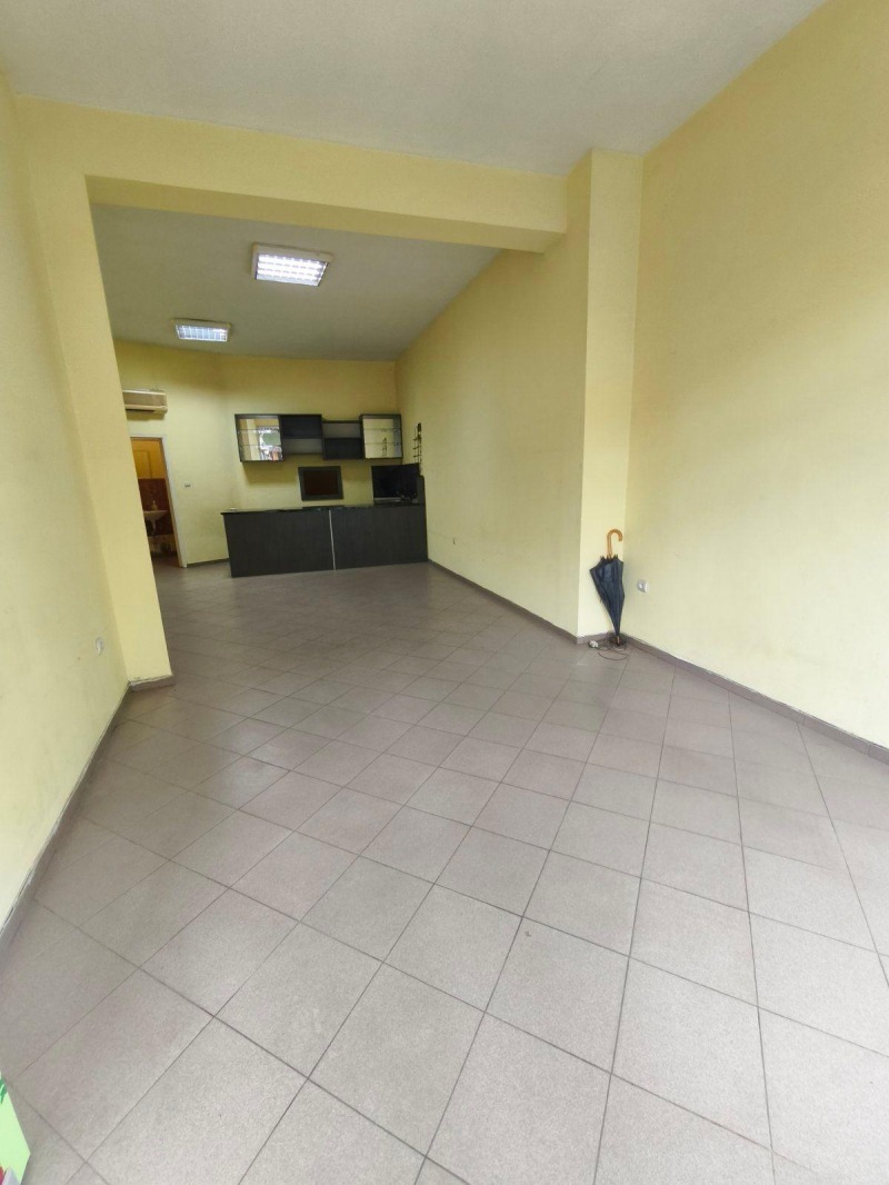 В аренду  Магазин Пловдив , Кършияка , 52 кв.м | 14210742