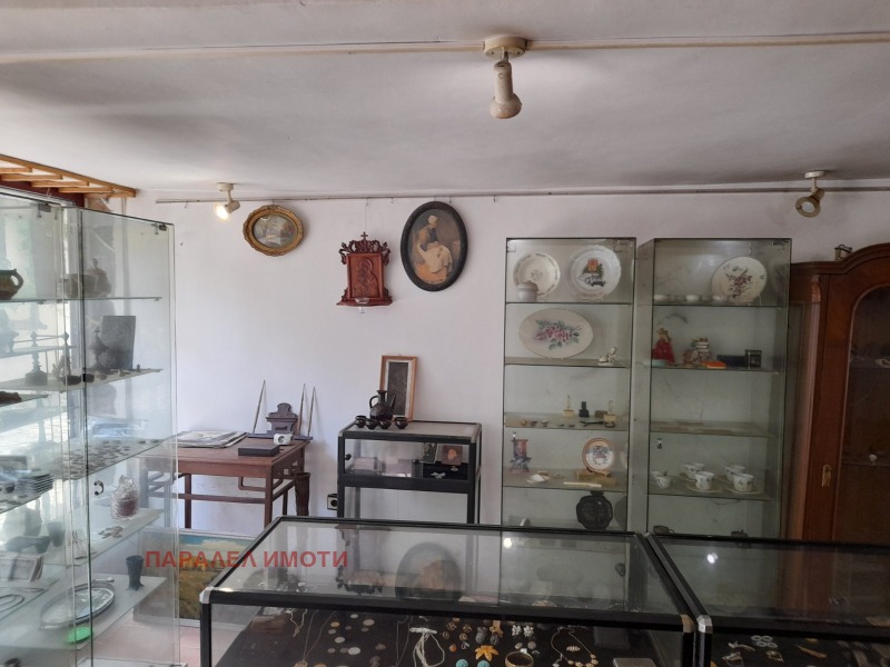 Дава под наем МАГАЗИН, гр. Пловдив, Старият град, снимка 2 - Магазини - 52730335