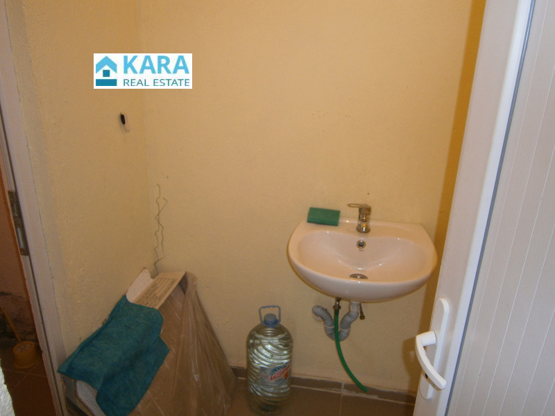 Дава под наем МАГАЗИН, гр. Кърджали, Възрожденци, снимка 2 - Магазини - 52144692