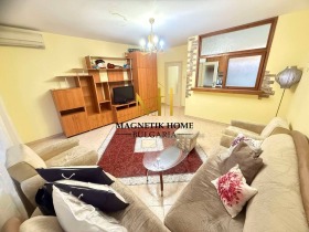 1 quarto Lazur, Burgas 10