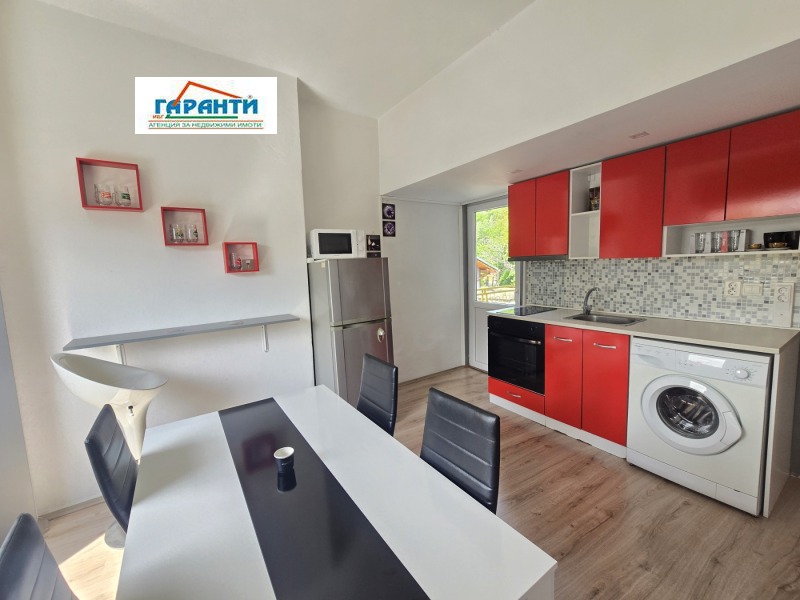 For Rent  2 bedroom Plovdiv , Tsentar , 100 sq.m | 57200412