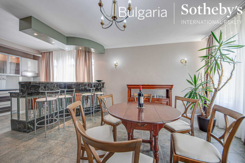 Издаје се  Кућа Софија , Драгалевци , 766 м2 | 11102067 - слика [12]
