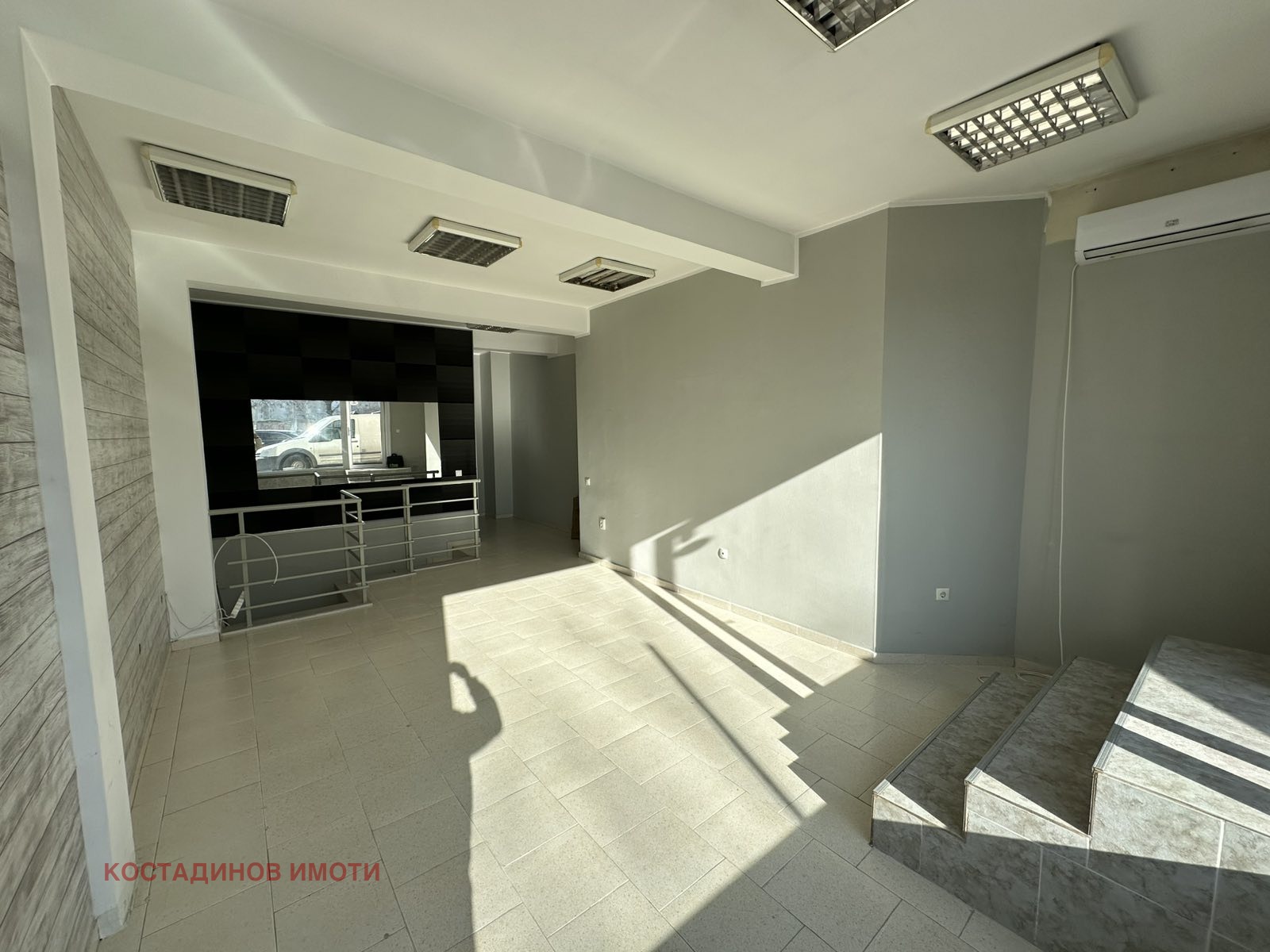 Дава под наем МАГАЗИН, гр. Пловдив, Център