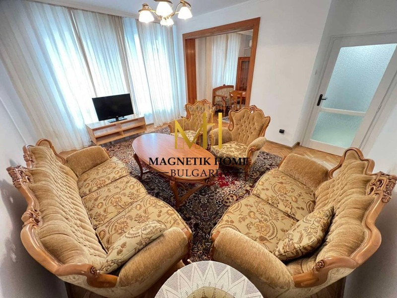 Te huur  2 slaapkamers Burgas , Tsentar , 102 m² | 87939856