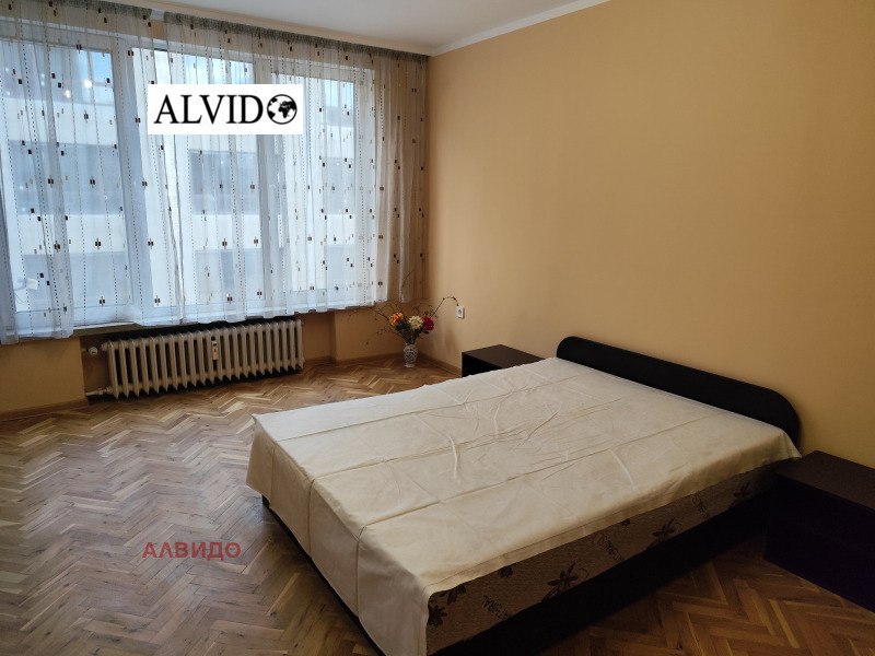 Do wynajęcia  2 sypialnie Sofia , Centar , 110 mkw | 98851006 - obraz [2]