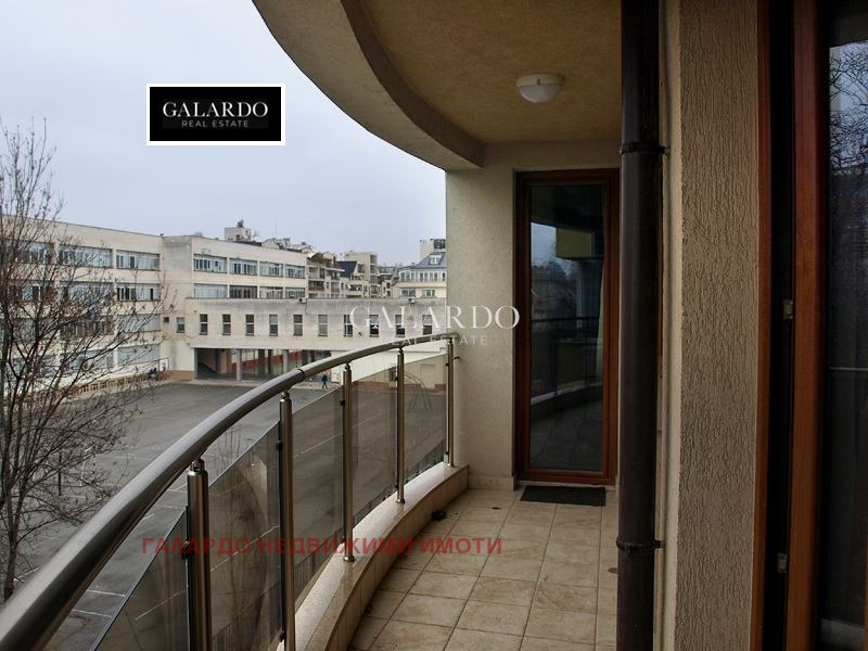 Дава под наем 4-СТАЕН, гр. София, Лозенец, снимка 10 - Апартаменти - 51118793