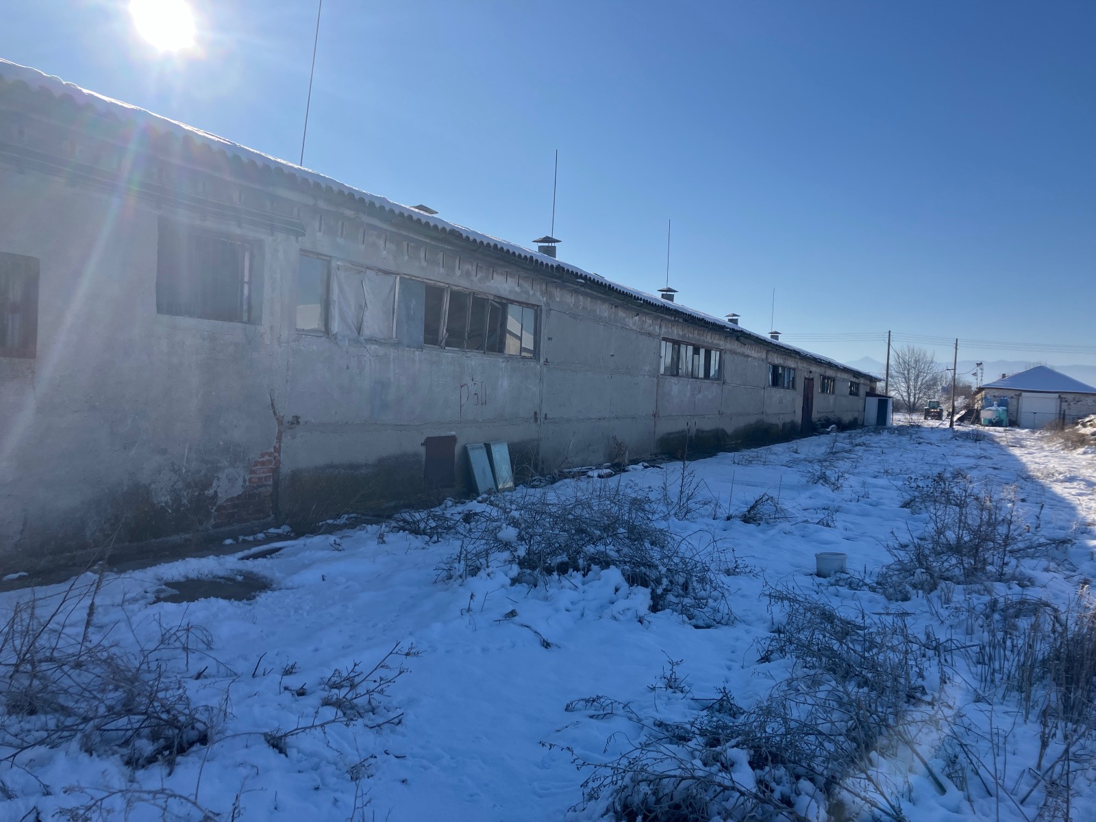 Дава под наем СКЛАД, с. Мало Конаре, област Пазарджик, снимка 2 - Складове - 51852755
