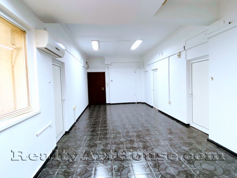 Προς ενοικίαση  Γραφείο Σοφηια , ΤΣενταρ , 145 τ.μ | 24393600 - εικόνα [3]