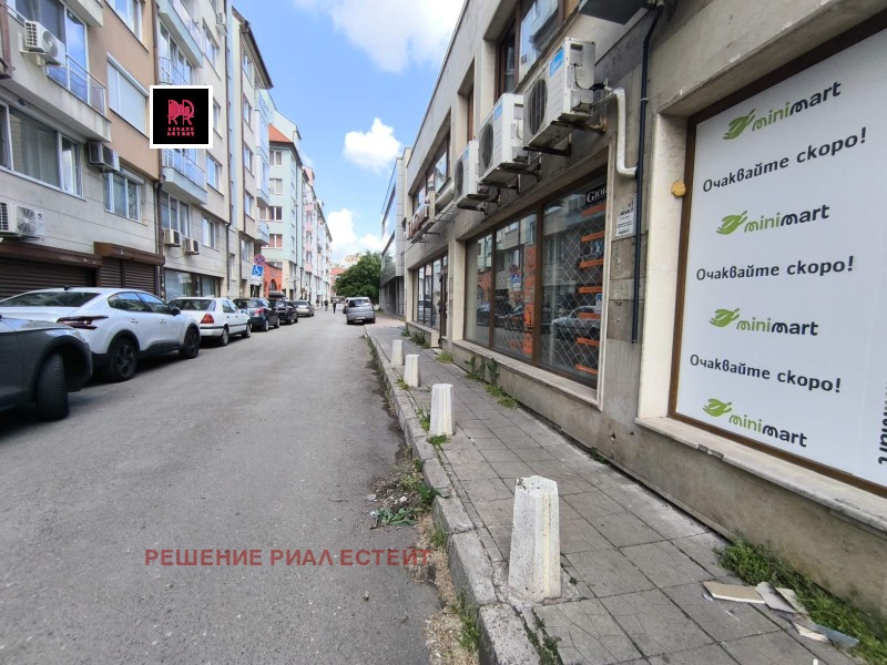 En renta  Comercio Sofia , Borovo , 208 metros cuadrados | 77026512 - imagen [2]