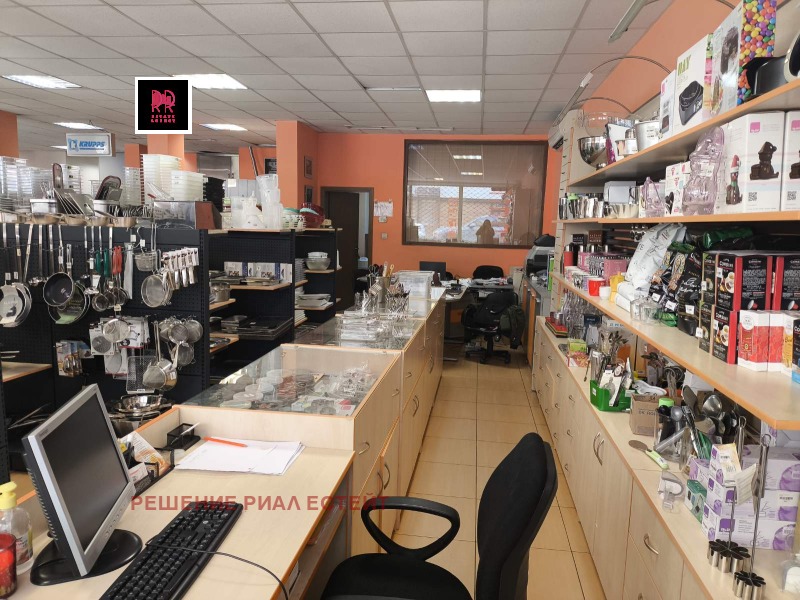 En renta  Comercio Sofia , Borovo , 208 metros cuadrados | 77026512 - imagen [8]