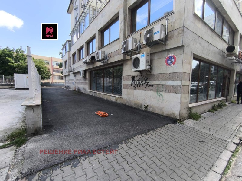En renta  Comercio Sofia , Borovo , 208 metros cuadrados | 77026512 - imagen [3]
